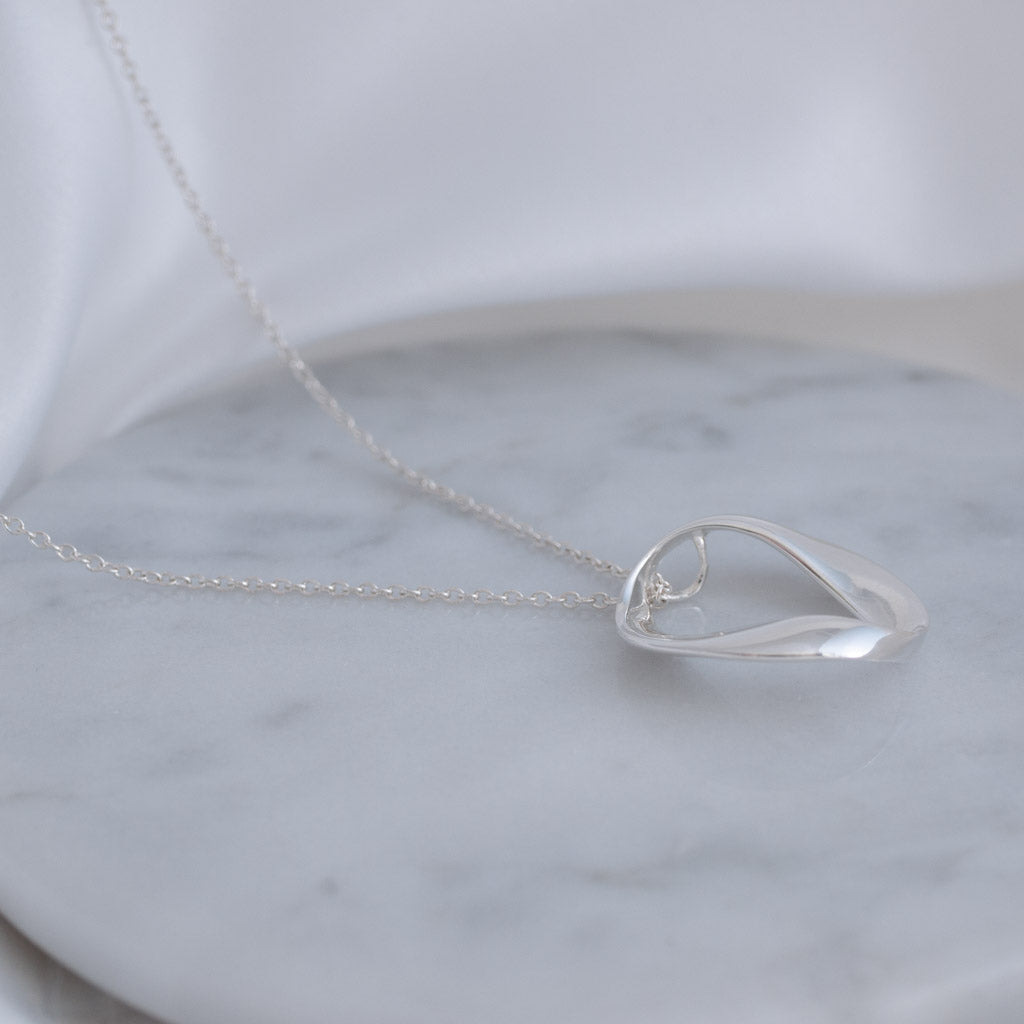 Colette Wavy Round Circle Pendant Necklace Sterling Silver