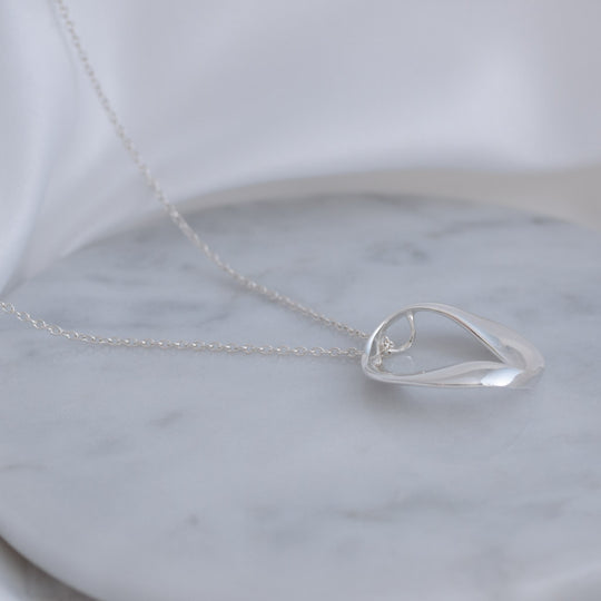 Colette Wavy Round Circle Pendant Necklace Sterling Silver