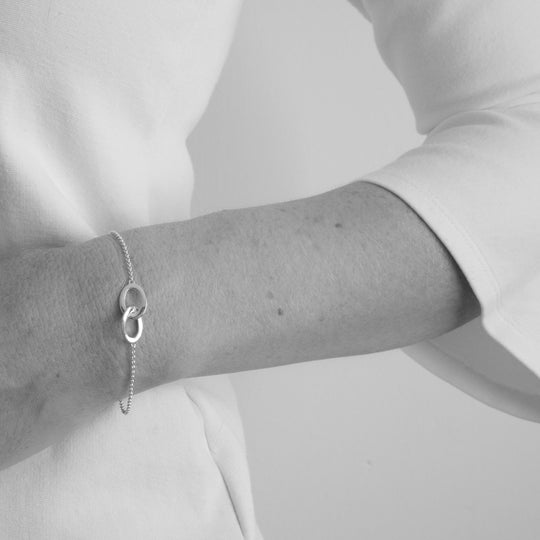 Connected Sterling Silver ovals chain  Bracelet