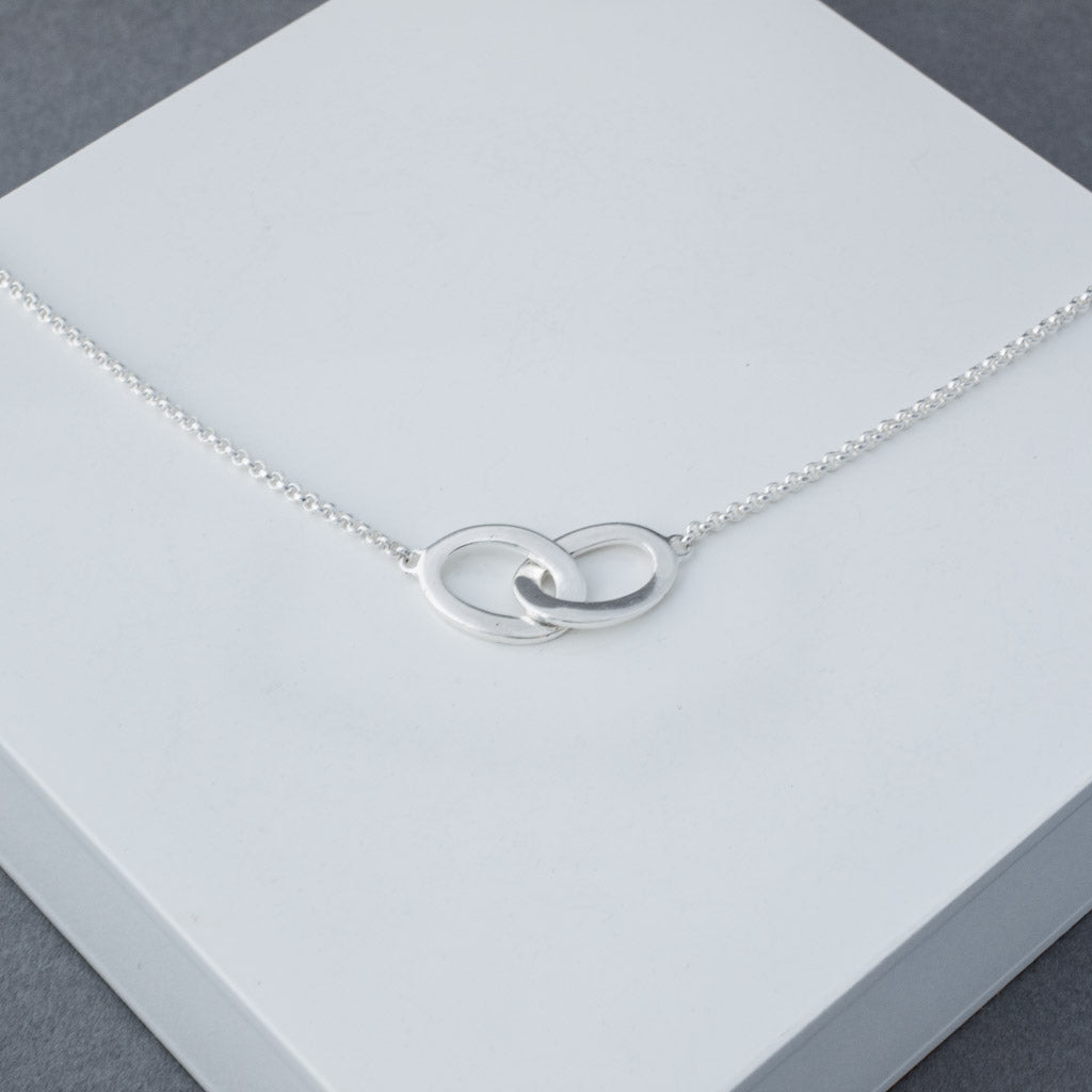 Connected Sterling Silver ovals chain Bracelet