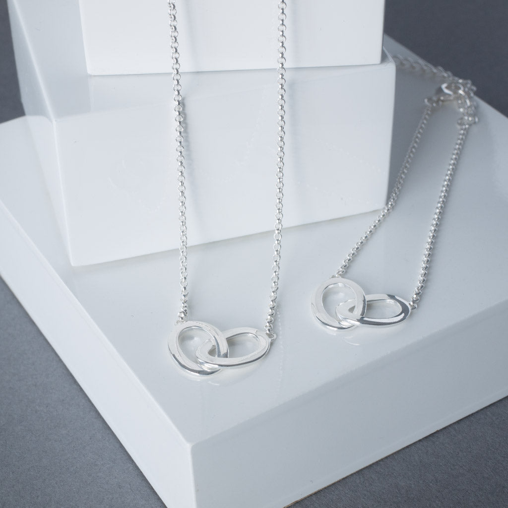 Connected Sterling Silver ovals Necklace