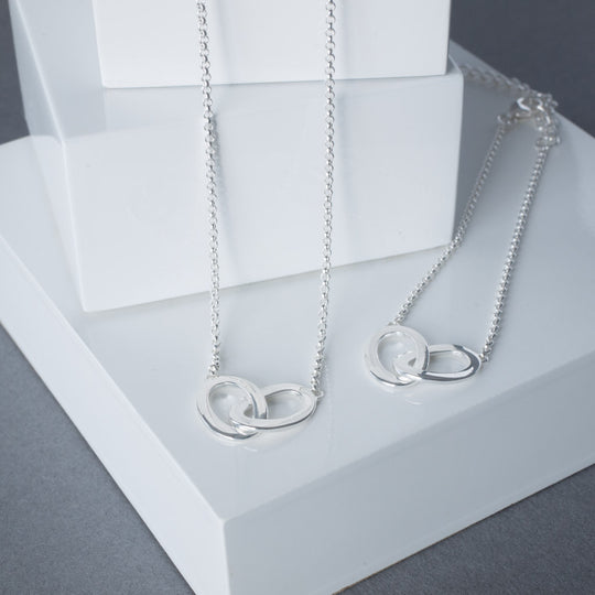 Connected Sterling Silver ovals Necklace