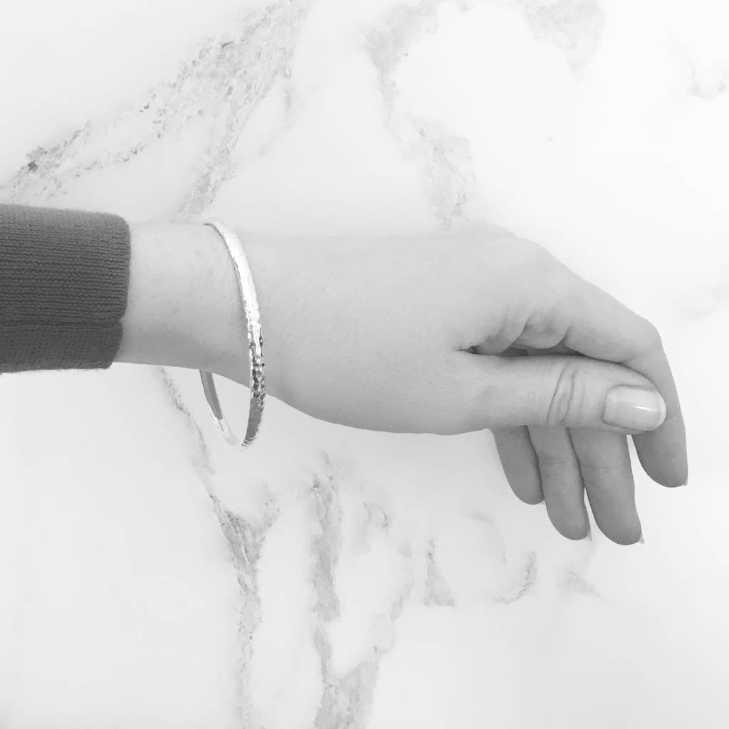 Erin Sterling Silver Classic 4mm Hammered Court Bangle