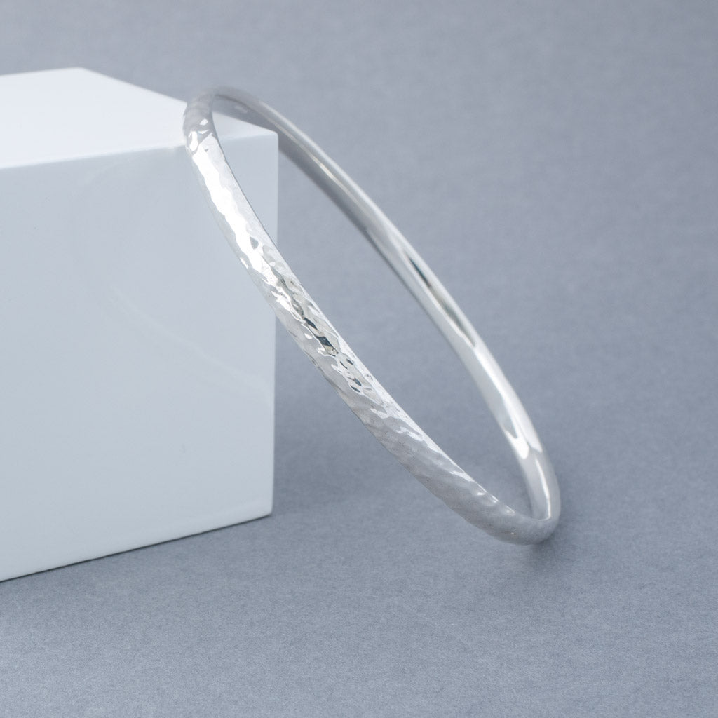 Erin Sterling Silver Classic 4mm Hammered Court Bangle