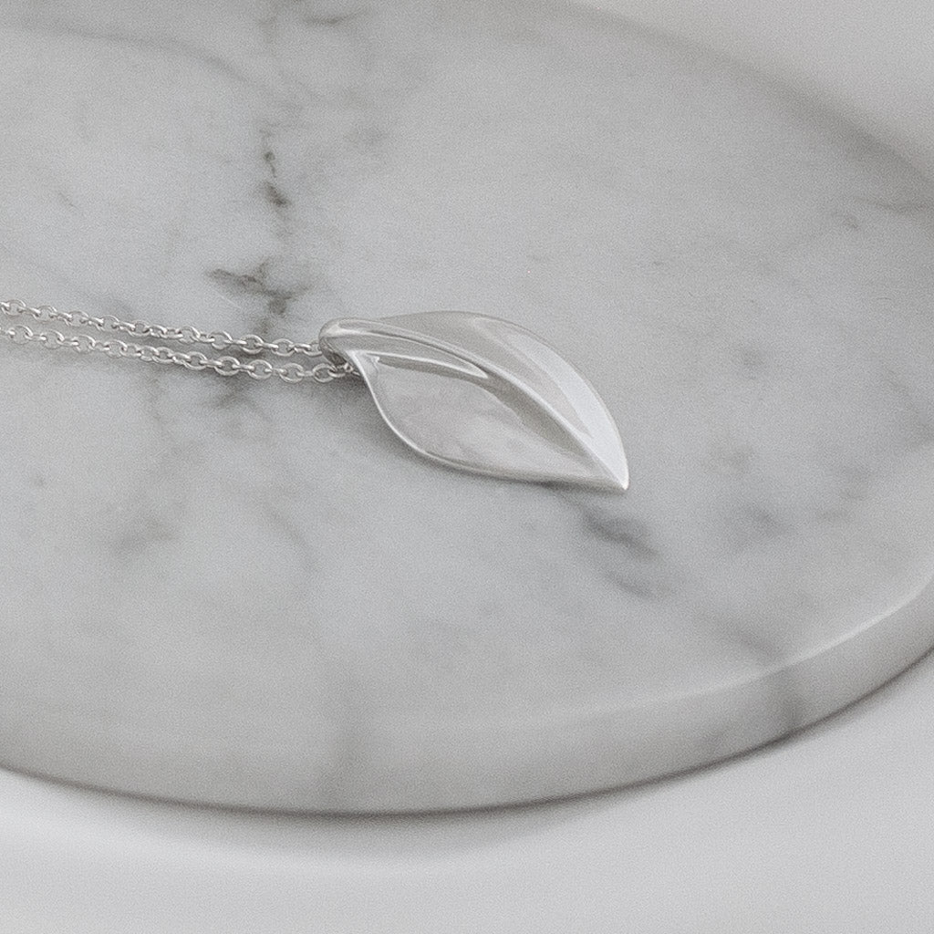 Etta Sterling Silver Leaf Pendant Necklace