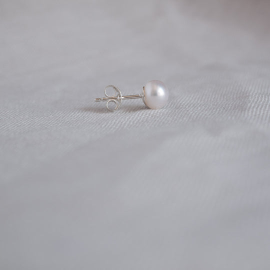 Grace Classic Freshwater White Button Pearl Stud Earrings Silver