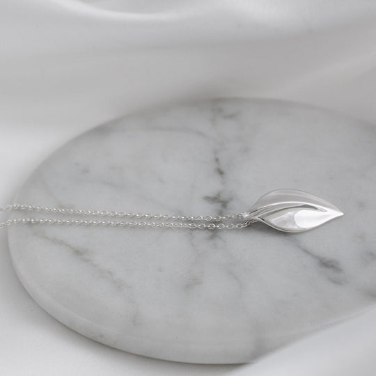 Etta Sterling Silver Leaf Pendant Necklace