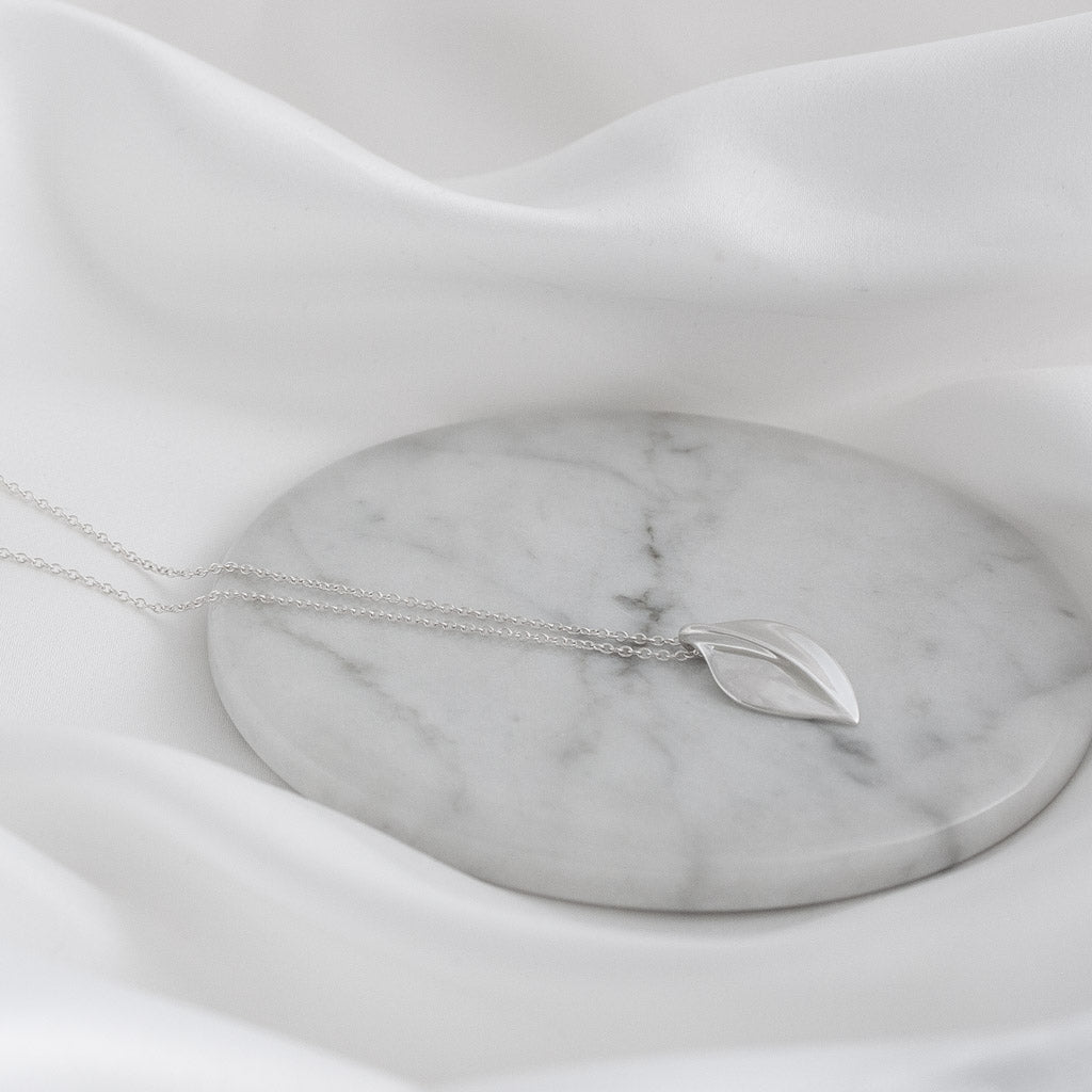 Etta Sterling Silver Leaf Pendant Necklace