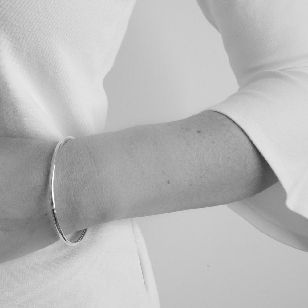 Classic Plain Round Solid Silver Bangle